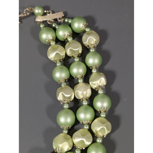 Vintage Japan Green Pearlized Lucite Triple Strand Bib Necklace 21" - Picture 5 of 8